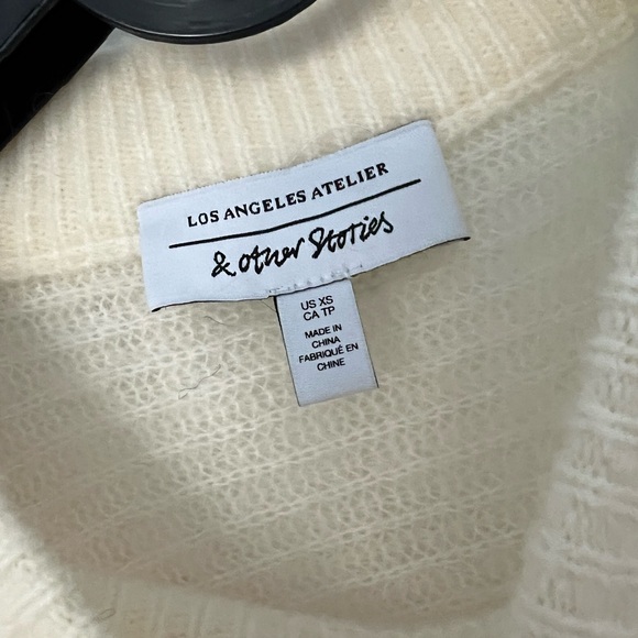 Colorblock Sweater - Picture 3 of 4